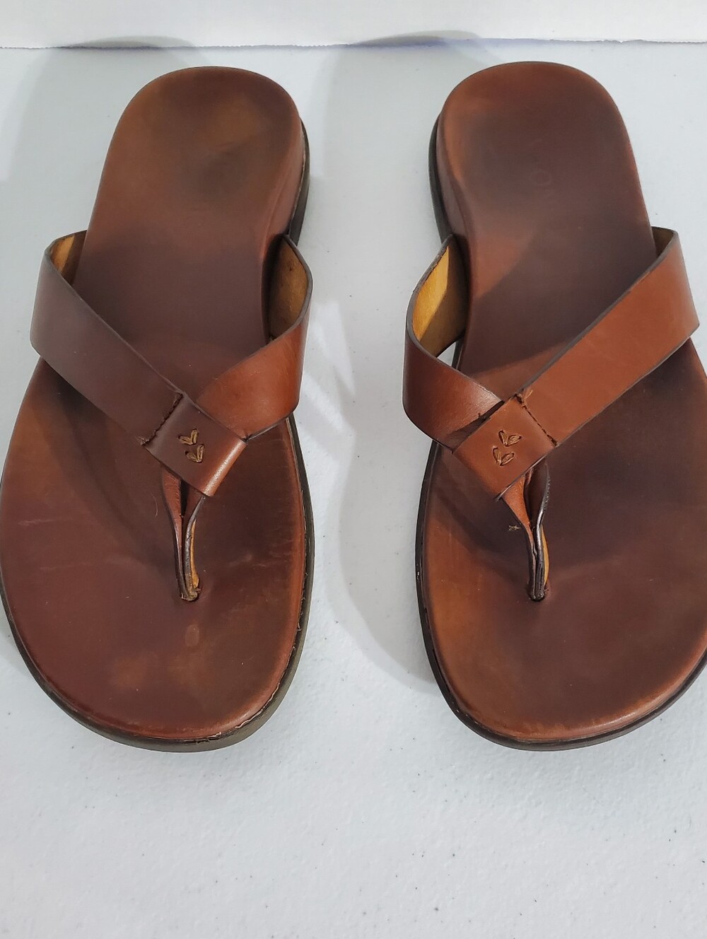 Vionic Mens 11 Brown Leather Men's Thong Sandals